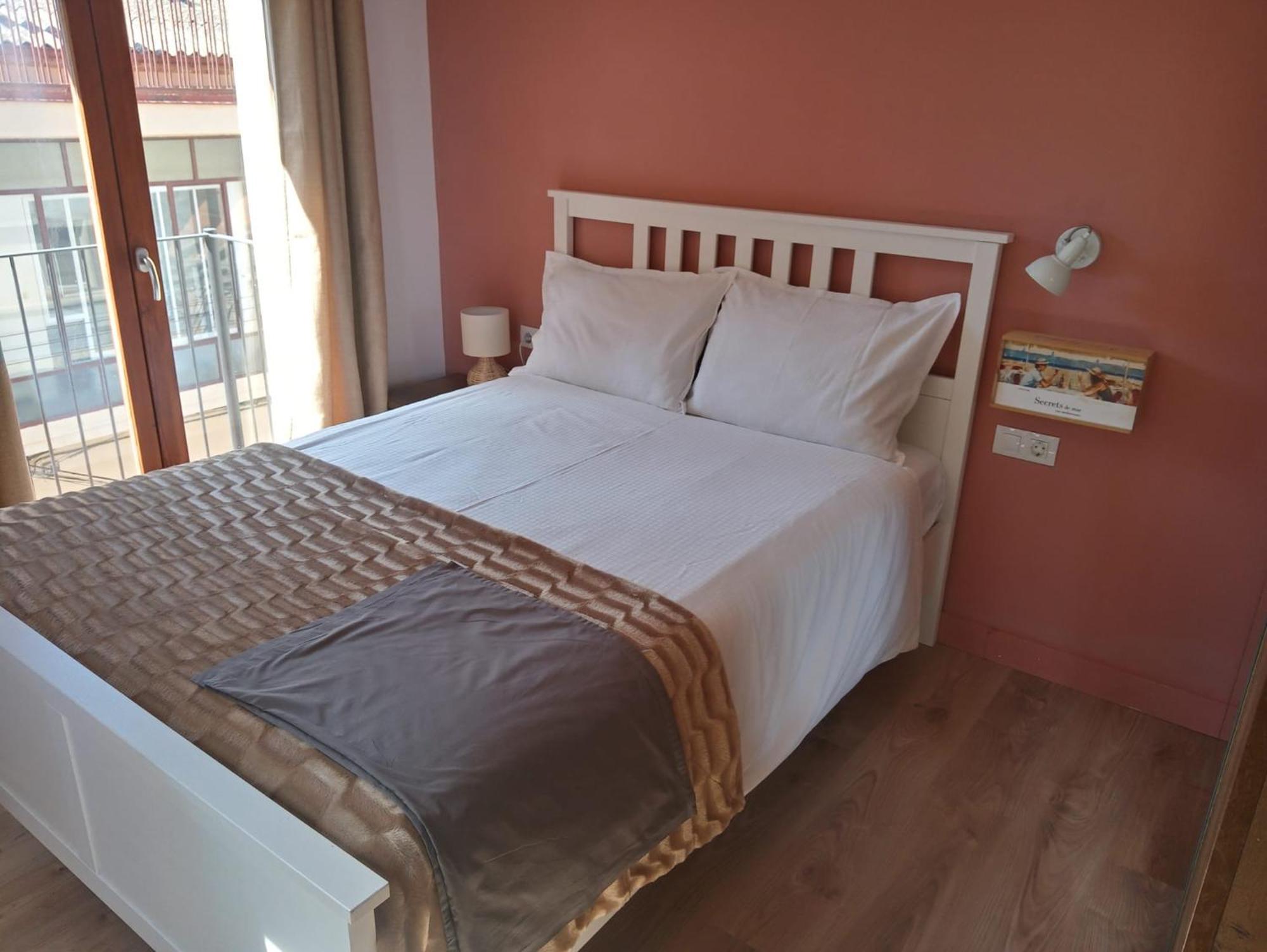 Appartamento Com A Casa Falset Esterno foto